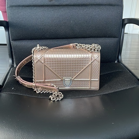 Dior shoulder bag. - Picture 4 of 6